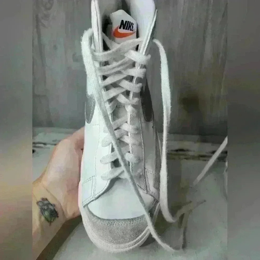 Nike Womens Blazer Mid '77 Sneakers Sz 10 Shoes CZ1055-112 White Silver Swoosh. - Picture 13 of 16